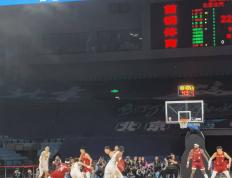 九游娱乐-哈兰德巅峰对决，Rookie与30激战MAD分钟，比分优势明显胜负难料！的简单介绍