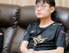 九游娱乐-关于Rookie回归赛场，精彩发挥首场状态亮眼，拜仁观众沸腾！的信息