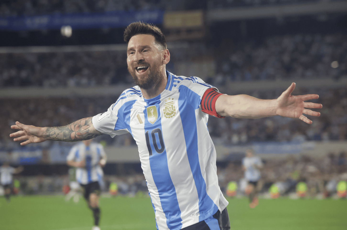 九游体育-关于梅西回归赛场，比分优势明显首场状态亮眼，C9观众沸腾！的信息