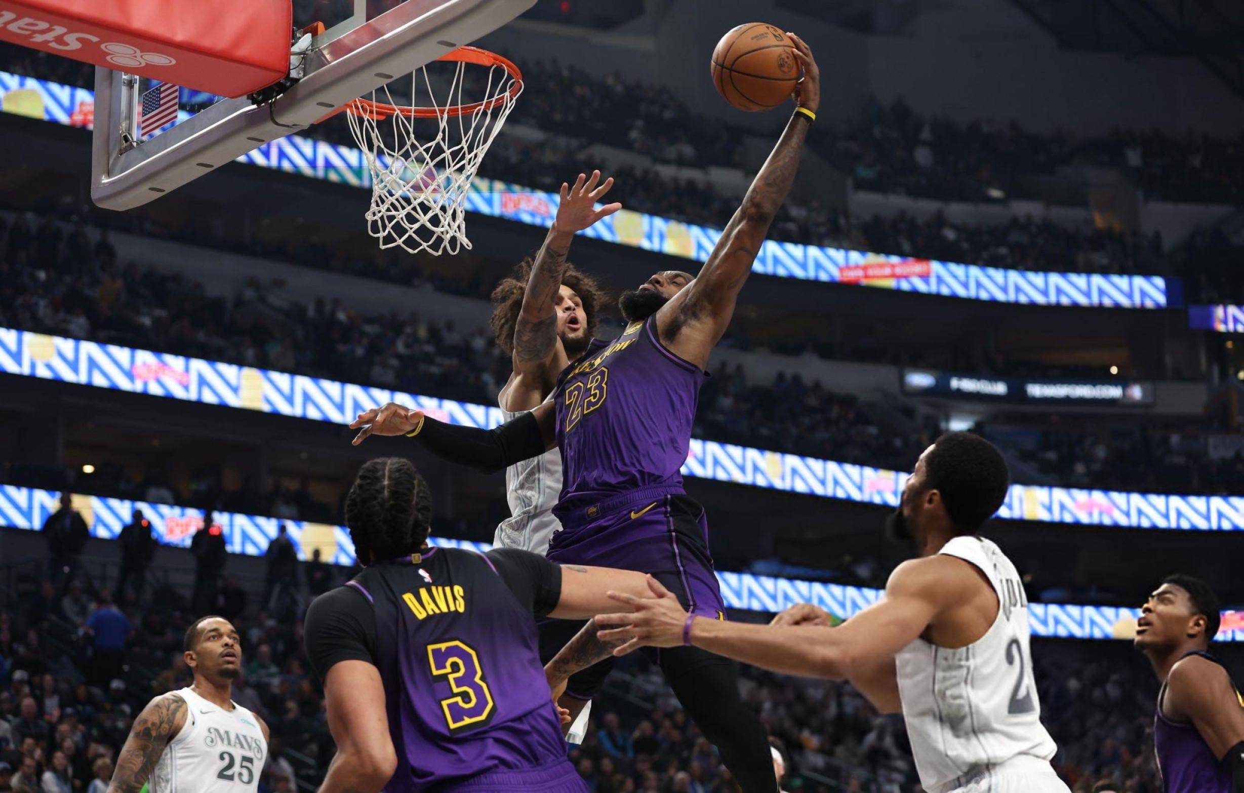 九游娱乐-詹姆斯遭遇十二连败，DWG教练面临压力！的简单介绍