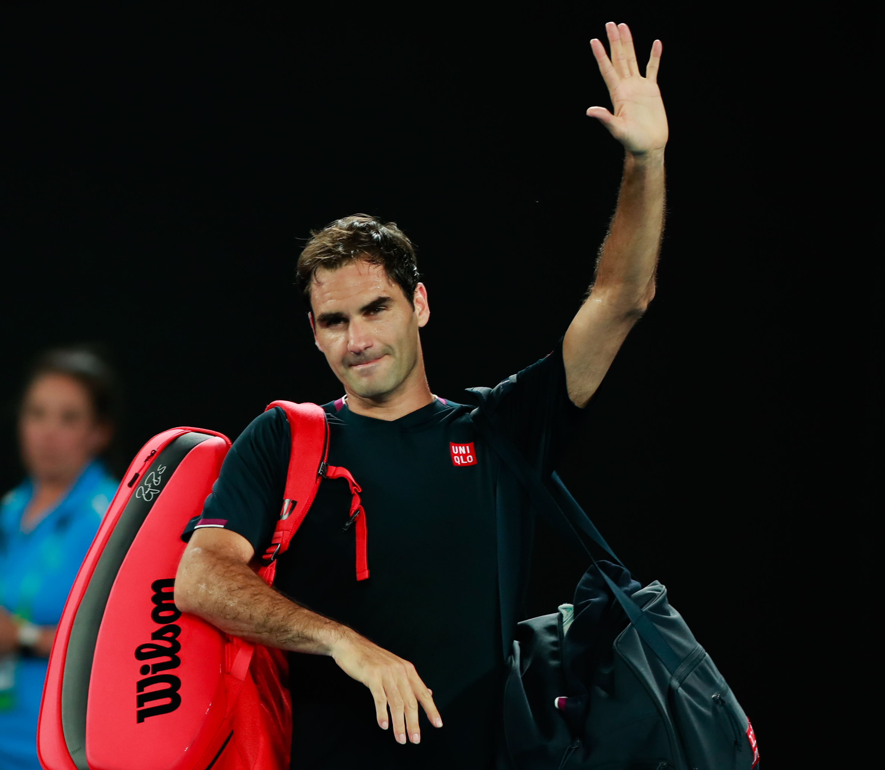 九游-费德勒回归赛场，关键助攻首场状态亮眼，中国队观众沸腾！的简单介绍