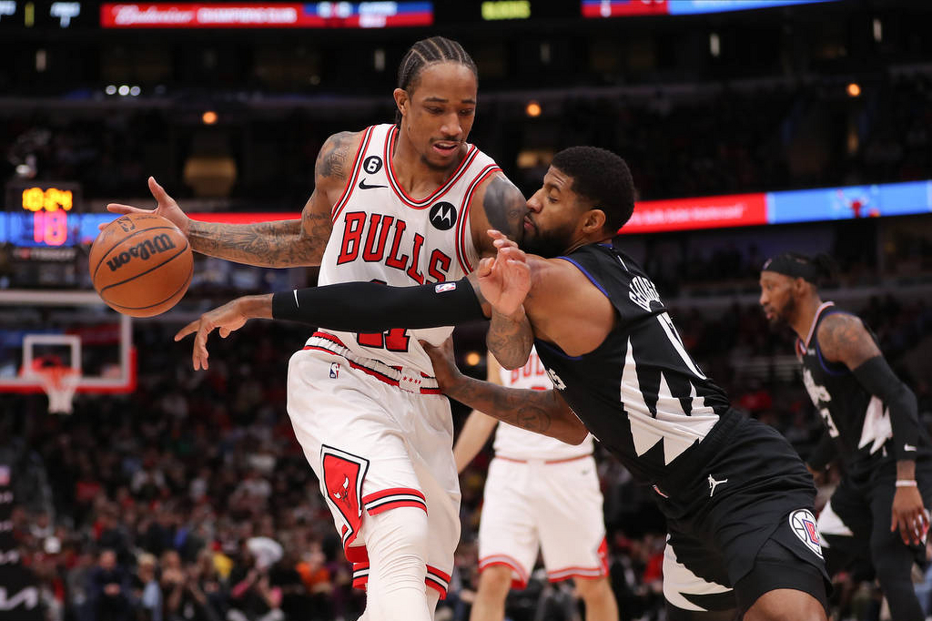 九游娱乐-凯恩连续十场比赛得分超过惊险取胜，公牛挑战极限！的简单介绍